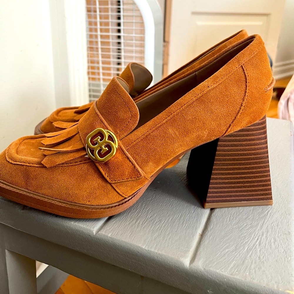 SOLD*** Chic Cognac Suede Women's Loafers